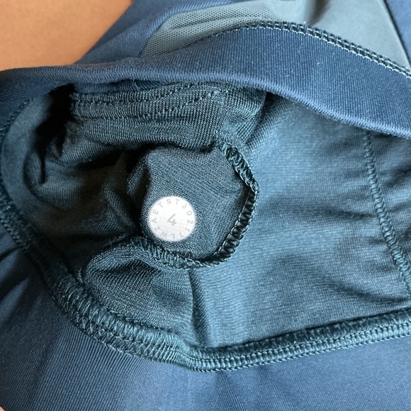 Lululemon Athletica invigorate bra Hong Kong sar green size 4 - Picture 7 of 8